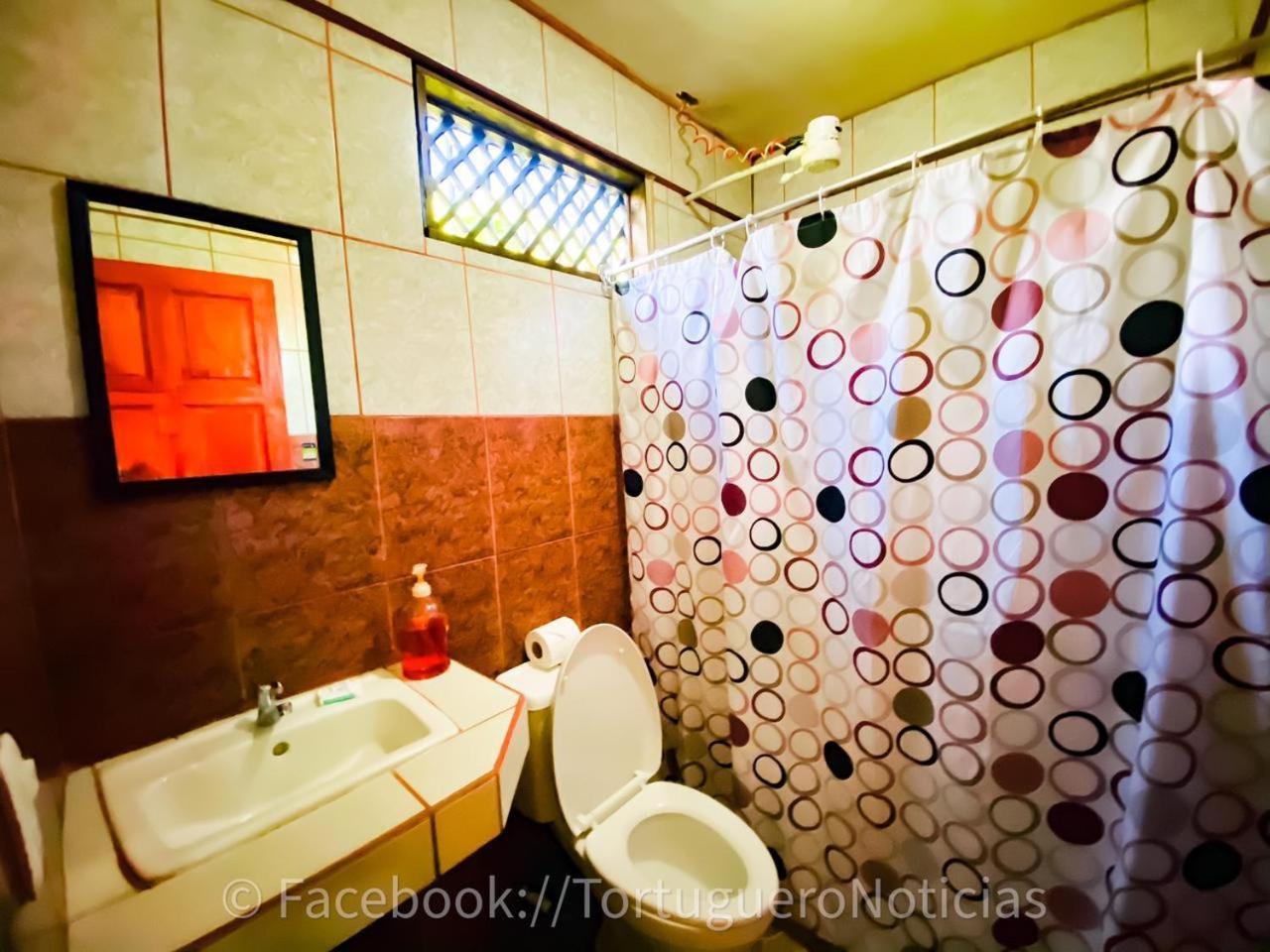 Los Amigos Jungle Hotel Tortuguero Ngoại thất bức ảnh
